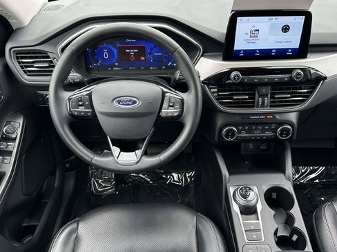 Certified 2022 Ford Escape SEL w/ Technology Package AWD/4WD image 13