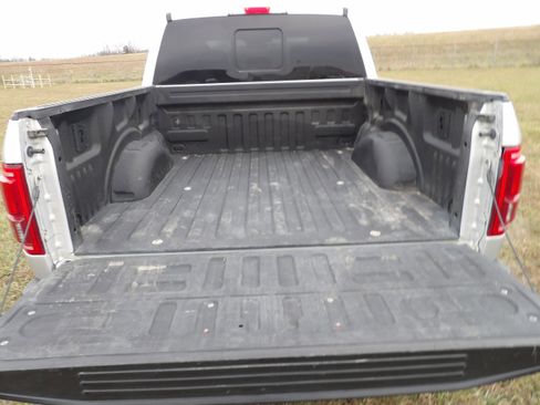 Used 2017 Ford F150 Lariat w/ Equipment Group 502A Luxury image 12