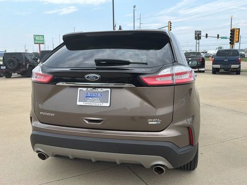 Used 2019 Ford Edge SEL w/ Equipment Group 201A AWD/4WD image 17