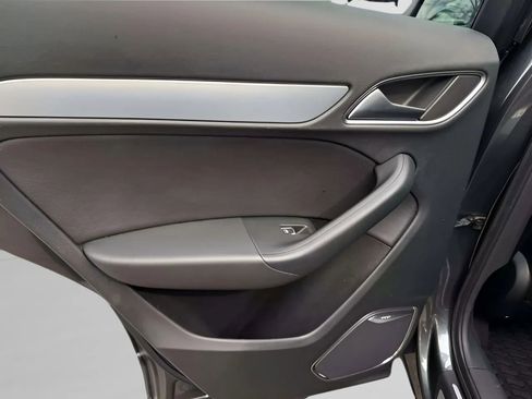 Used 2018 Audi Q3 2.0T Premium Plus w/ Premium Plus Package image 32