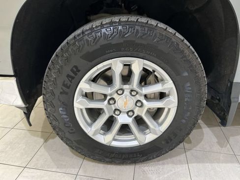Certified 2024 Chevrolet Silverado 1500 LT w/ Z71 Off-Road Package AWD/4WD image 29
