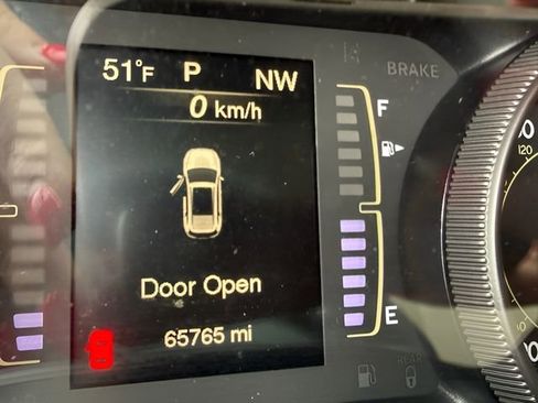 Used 2017 Jeep Cherokee Latitude w/ True North Edition image 16