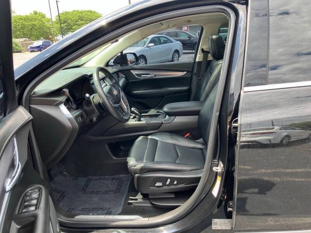 Used 2018 Cadillac XT5 Luxury w/ Driver Awareness Package AWD/4WD image 13