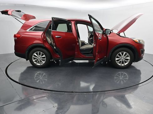 Used 2017 Kia Sorento AWD w/ LX Convenience Package image 27