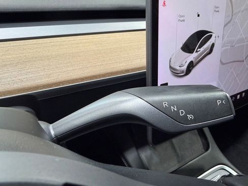 Used 2021 Tesla Model 3 Standard Range Plus image 31