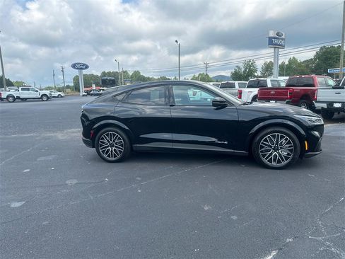 New 2025 Ford Mustang Mach-E Premium image 4