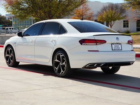 Used 2022 Volkswagen Passat 2.0T R-Line image 3