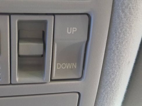 Used 2011 Toyota Venza w/ Premium Pkg #2 FWD image 48