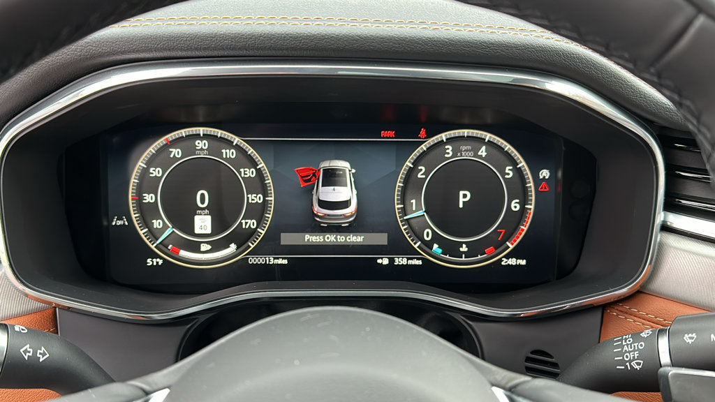 Used 2026 Jaguar F-PACE R-Dynamic S AWD/4WD image 17