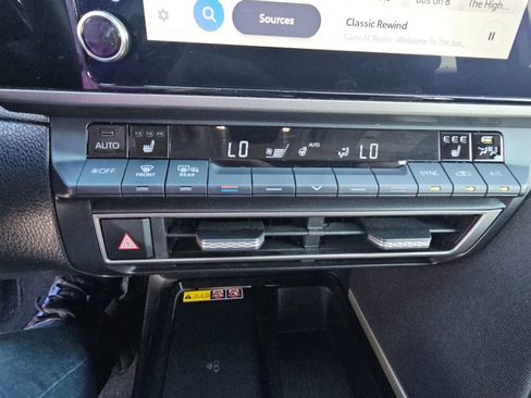 Certified 2025 Toyota Camry LE w/ Convenience Package FWD image 17