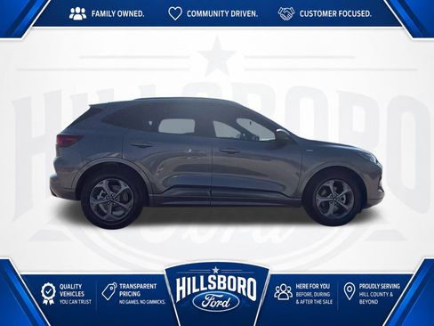 Used 2023 Ford Escape ST-Line w/ Tech Pack #1 FWD image 5