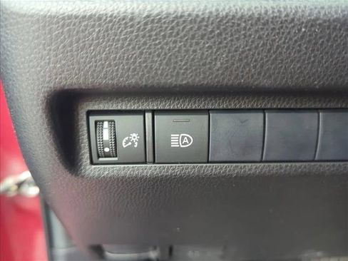 Used 2020 Toyota RAV4 Limited image 22