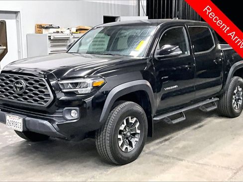 Used 2023 Toyota Tacoma TRD Off-Road image 3