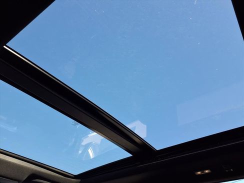 Used 2024 Ford F150 XLT w/ Equipment Group 303A High image 8