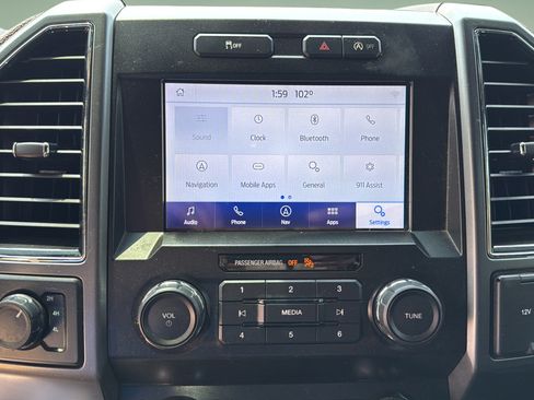 Used 2020 Ford F150 XLT w/ Equipment Group 302A Luxury AWD/4WD image 24
