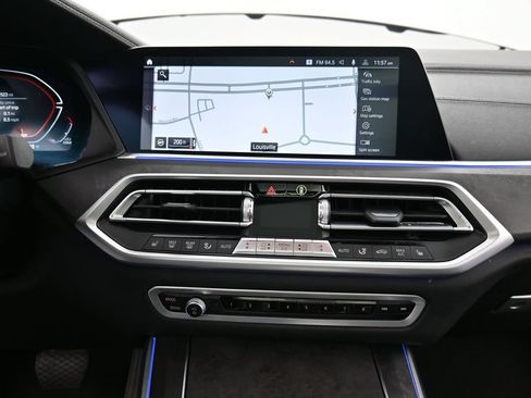 Used 2022 BMW X5 xDrive40i w/ Premium Package AWD/4WD image 13