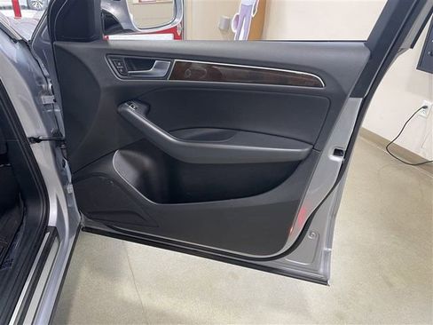 Used 2015 Audi Q5 2.0T Premium Plus w/ Technology Package image 25