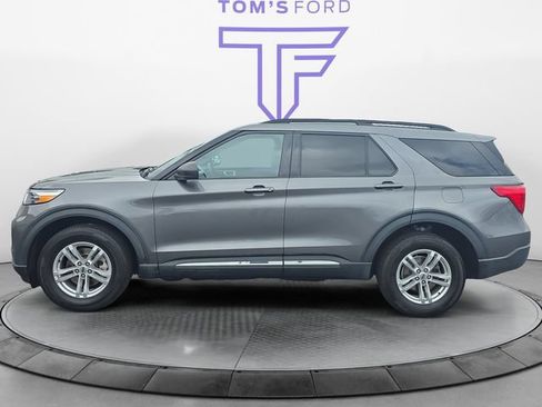 Certified 2023 Ford Explorer XLT AWD/4WD image 3