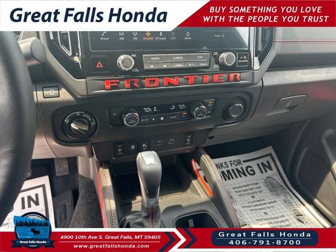 Used 2026 Nissan Frontier PRO-4X w/ Tow Package AWD/4WD image 15