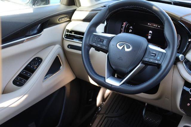 Used 2025 INFINITI QX60 Sensory AWD/4WD image 29