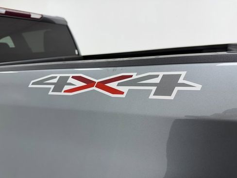 Used 2020 Chevrolet Silverado 1500 Custom w/ Custom Value Package image 35