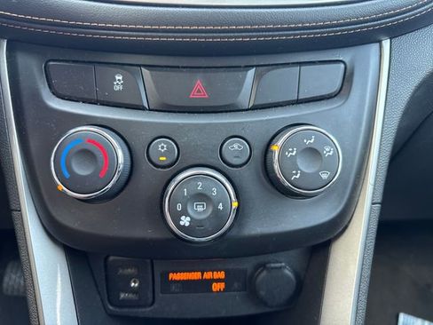 Used 2018 Chevrolet Trax LS AWD/4WD image 20