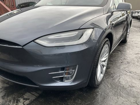 Used 2017 Tesla Model X 75D image 91