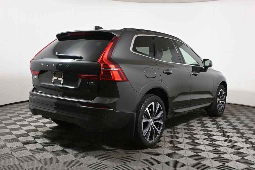 Used 2022 Volvo XC60 B5 Momentum w/ Climate Package AWD/4WD image 7