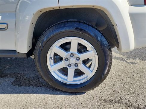 Used 2007 Jeep Liberty Limited image 31