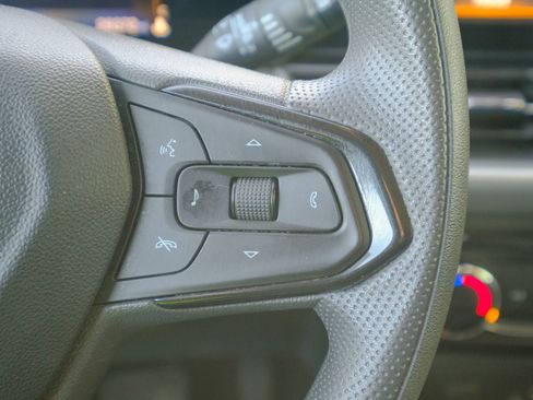 Used 2025 Chevrolet TrailBlazer LT image 36