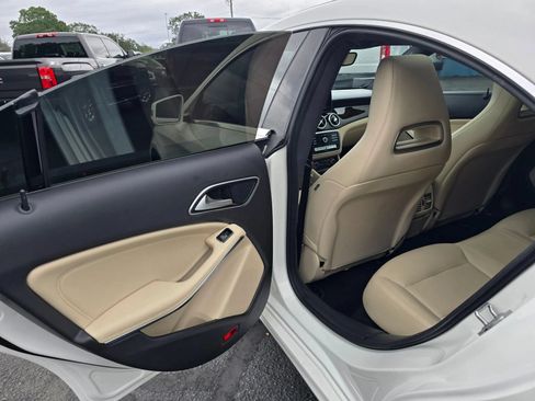 Used 2019 Mercedes-Benz CLA 250 4MATIC image 17
