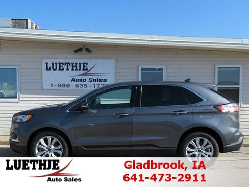 Used 2022 Ford Edge Titanium AWD/4WD image 1