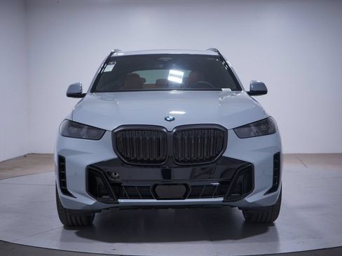 Used 2026 BMW X5 sDrive40i w/ M Sport Package RWD image 4