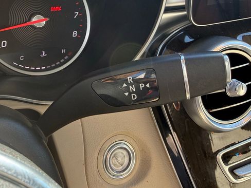 Used 2020 Mercedes-Benz GLC 300 image 35