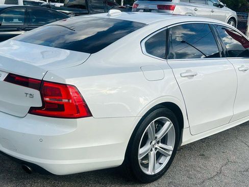 Used 2019 Volvo S90 T5 Momentum image 7