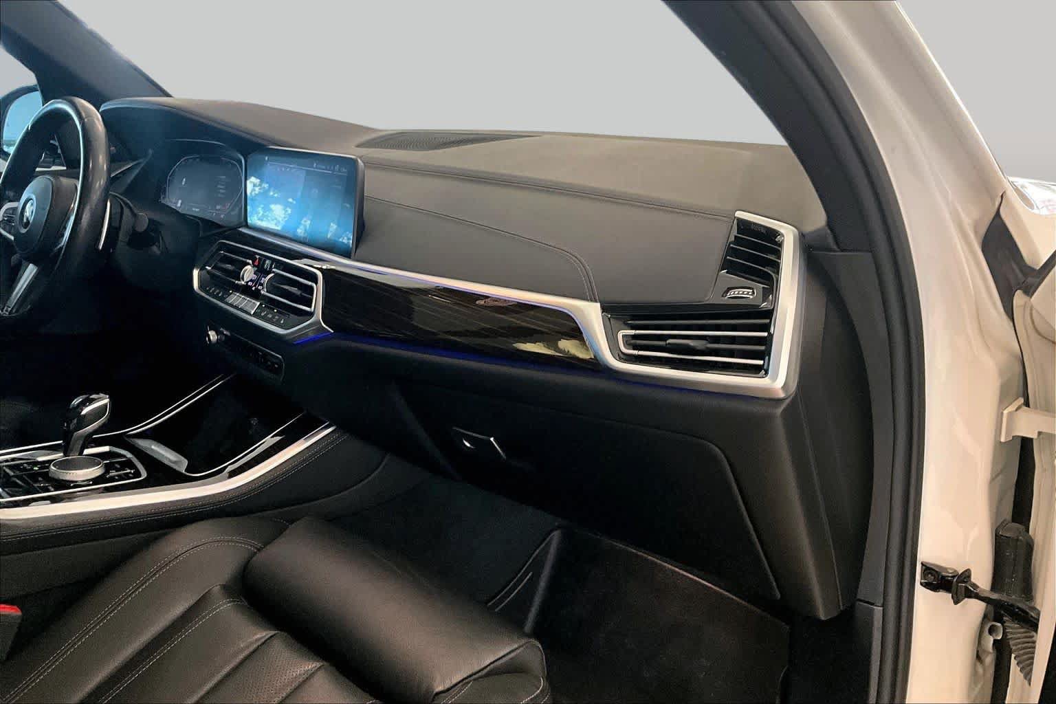 Used 2020 BMW X5 xDrive40i w/ M Sport Package AWD/4WD image 18