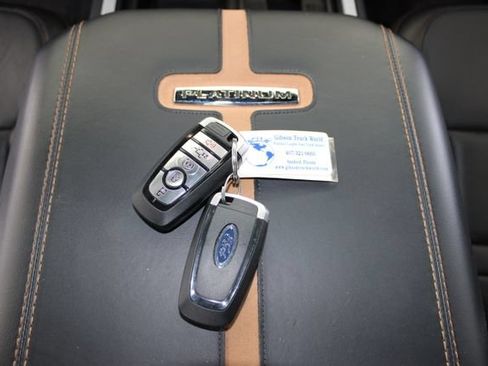 Used 2024 Ford F250 Platinum w/ FX4 Off-Road Package AWD/4WD image 32