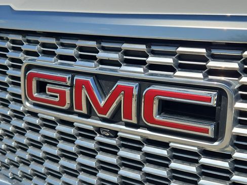 Used 2024 GMC Yukon XL Denali w/ Max Trailering Package AWD/4WD image 11