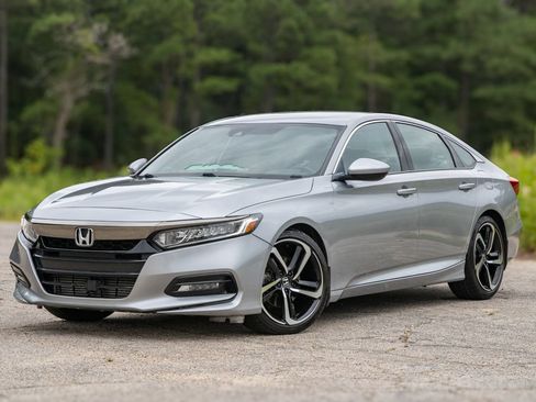 Used 2019 Honda Accord Sport image 1