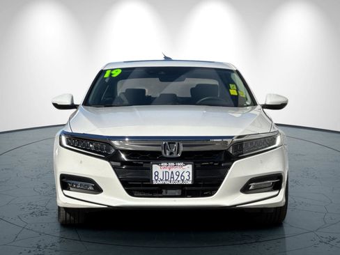 Used 2019 Honda Accord Touring image 9