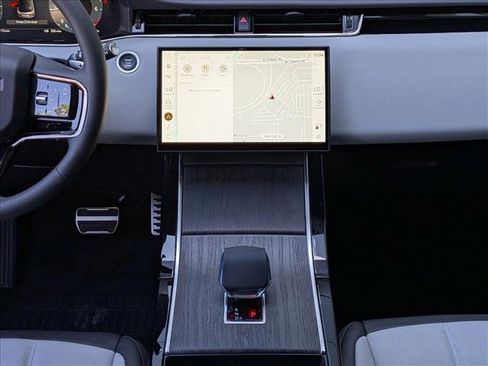 New 2026 Land Rover Range Rover Evoque Dynamic SE image 11