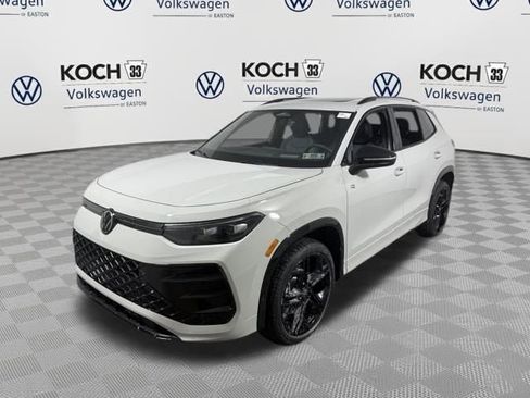 New 2026 Volkswagen Tiguan SE R-Line AWD/4WD image 3