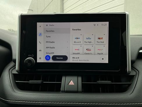 Used 2024 Toyota RAV4 XLE image 31