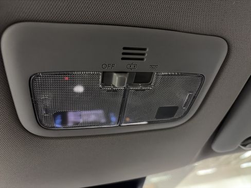 Used 2019 Toyota Corolla LE FWD image 21