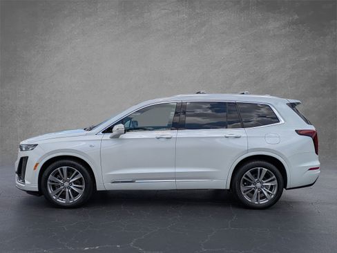 Certified 2023 Cadillac XT6 Premium Luxury FWD image 3