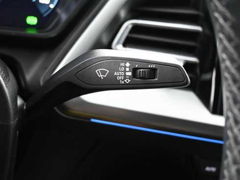 Used 2022 Audi Q4 e-tron Premium Plus w/ Premium Plus AWD/4WD image 23