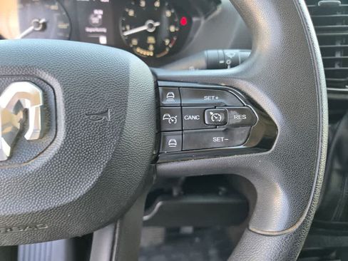 Used 2024 RAM ProMaster 2500 w/ Convenience Group FWD image 22
