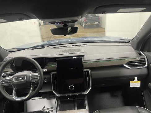 New 2026 GMC Acadia Denali FWD image 17