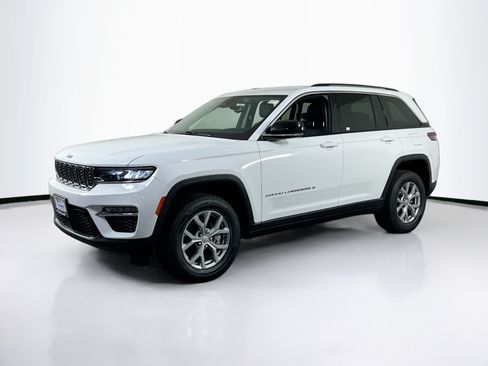 Used 2022 Jeep Grand Cherokee Limited AWD/4WD image 1