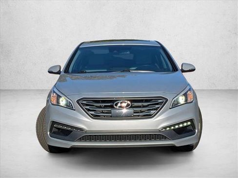 Used 2017 Hyundai Sonata Limited w/ Ultimate Package 04 image 2